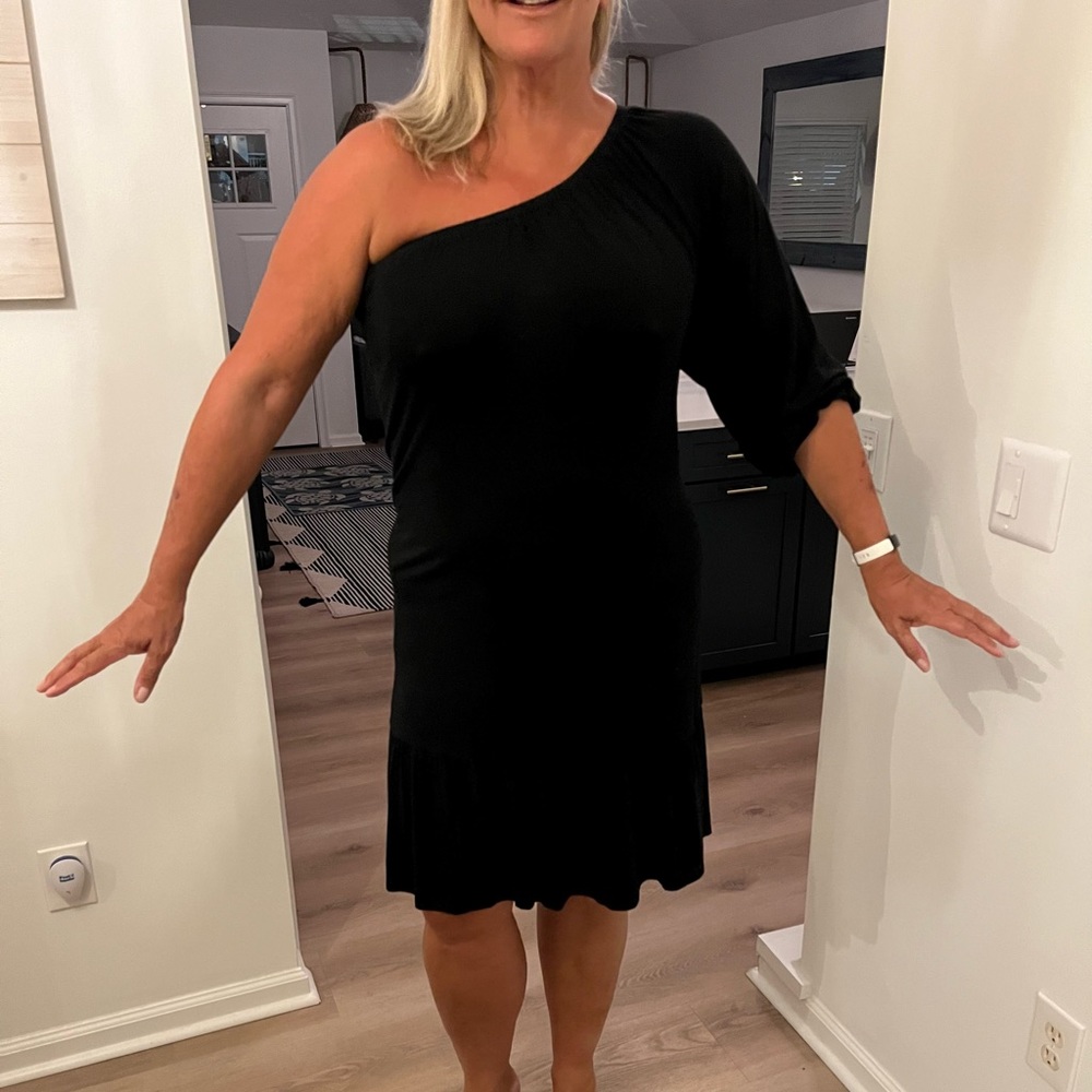 One shoulder black dress